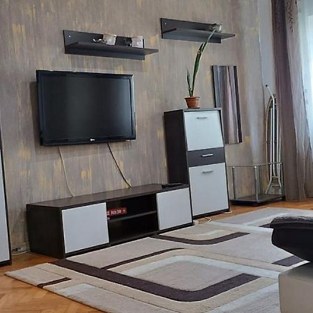 Appartement Lora'S House à Oradea Extérieur photo