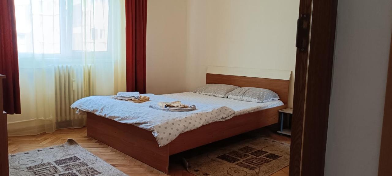 Appartement Lora'S House à Oradea Extérieur photo