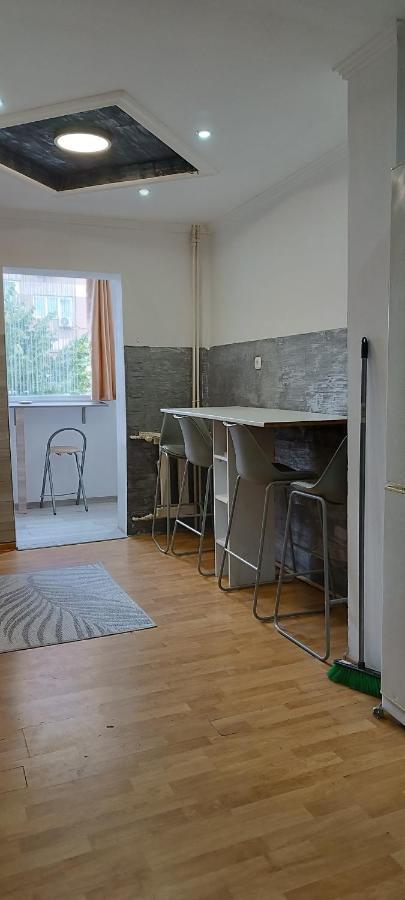 Appartement Lora'S House à Oradea Extérieur photo
