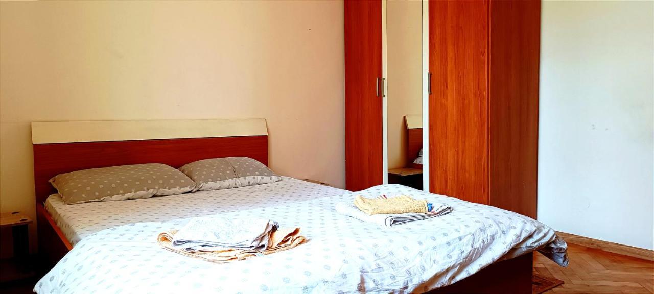 Appartement Lora'S House à Oradea Extérieur photo